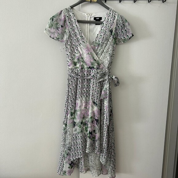 DKNY Womens size 6p Floral Printed Short Sleeves Faux Lined High low Wrap Dress - Picture 2 of 16